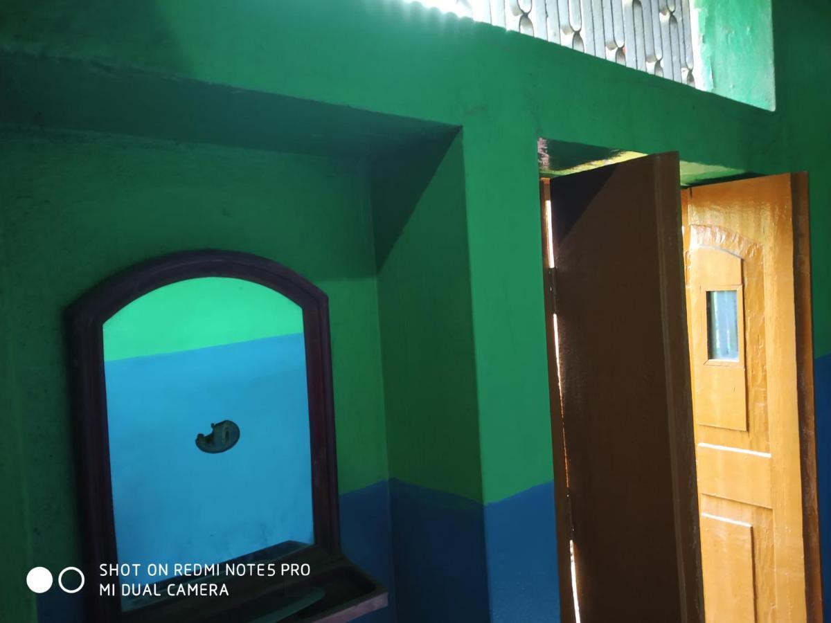 Hotel Yatri Niwas Varanasi Exterior photo